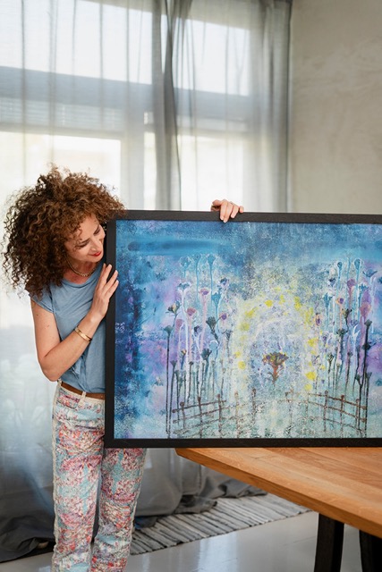 VERNISSAGE der Kölner Künstlerin Gila Abutalebi: Da ist immer Licht - There always is light